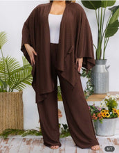 Load image into Gallery viewer, Two Piece Cape Bubble Fabric Cape Set
