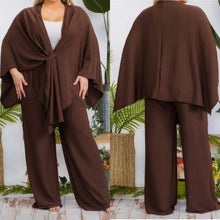Load image into Gallery viewer, Two Piece Cape Bubble Fabric Cape Set
