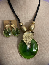 Load image into Gallery viewer, Statement Necklace Sets
