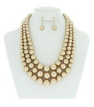 Load image into Gallery viewer, Pearls_Chunky Strand Pearls Set
